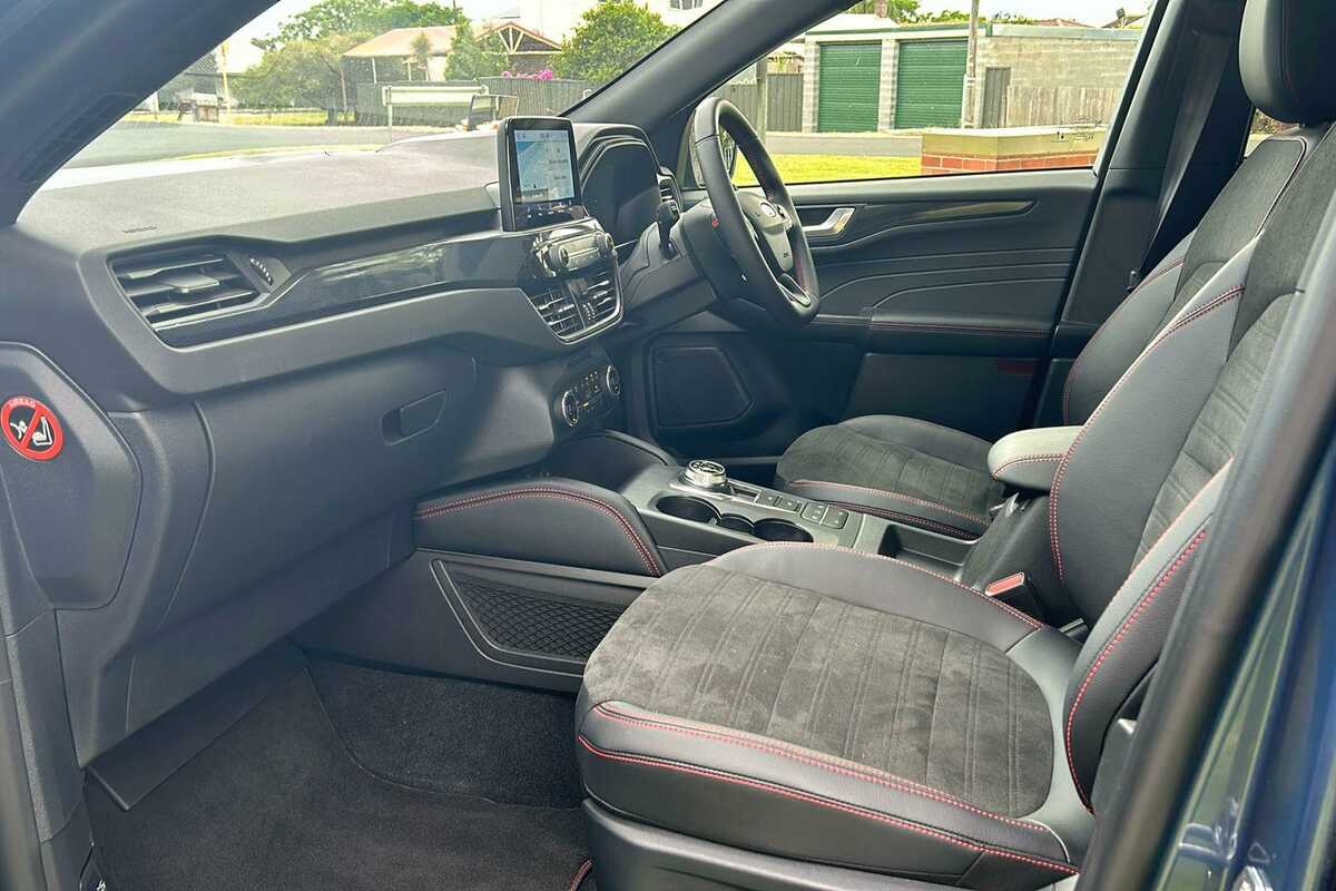 2022 Ford Escape ST-Line PHEV ZH