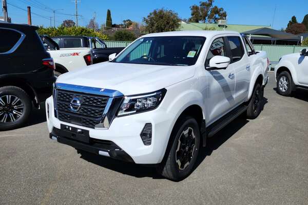 2023 Nissan Navara ST-X D23