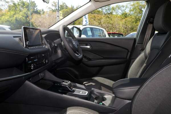 2023 Nissan QASHQAI ST J12