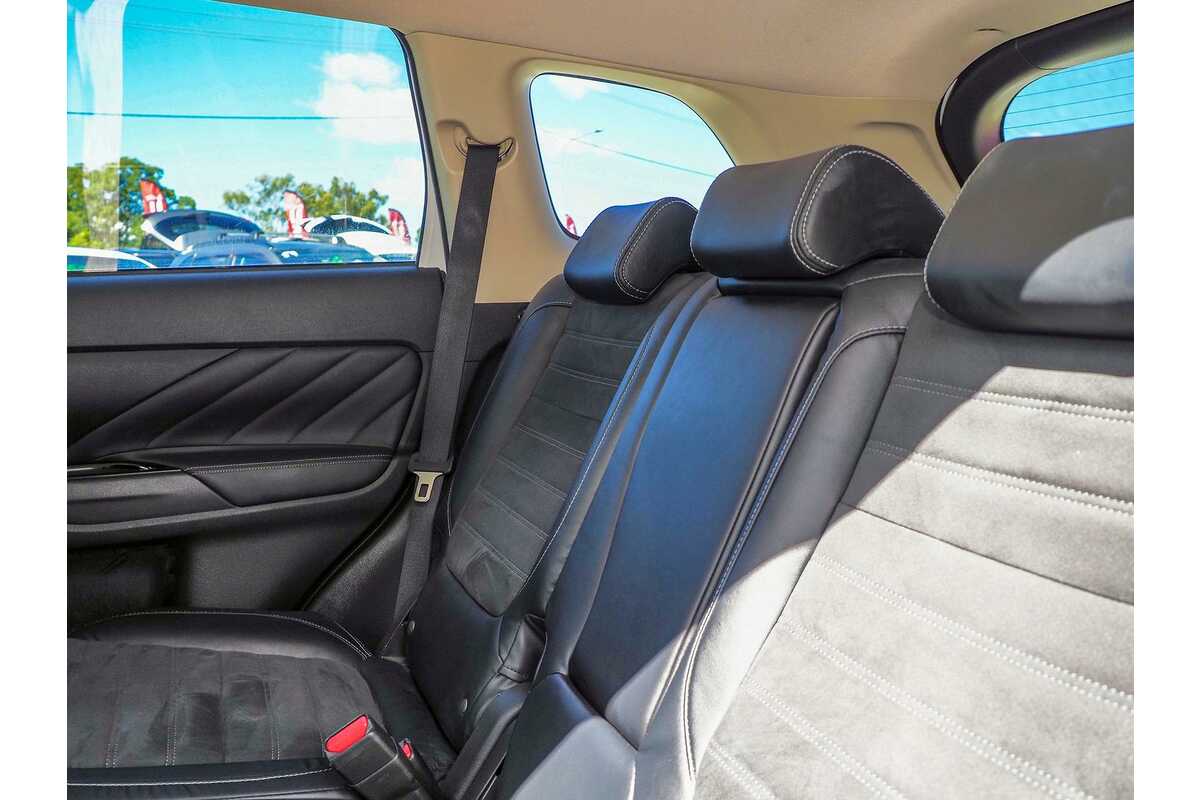 2018 Mitsubishi Outlander PHEV LS ZK