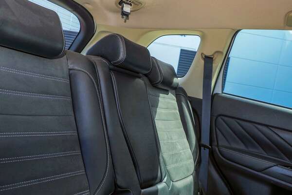 2018 Mitsubishi Outlander PHEV LS ZK