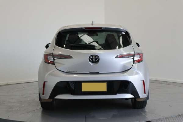 2020 Toyota Corolla Hatch Ascent Sport 2.0L5 Door002 4405540A0
