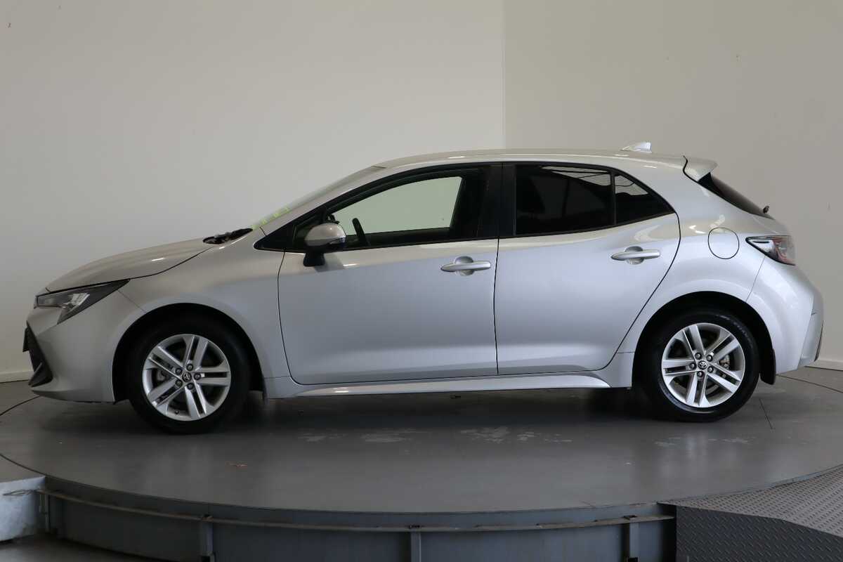 2020 Toyota Corolla Hatch Ascent Sport 2.0L5 Door002 4405540A0