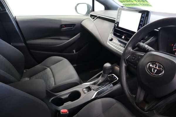 2020 Toyota Corolla Hatch Ascent Sport 2.0L5 Door002 4405540A0
