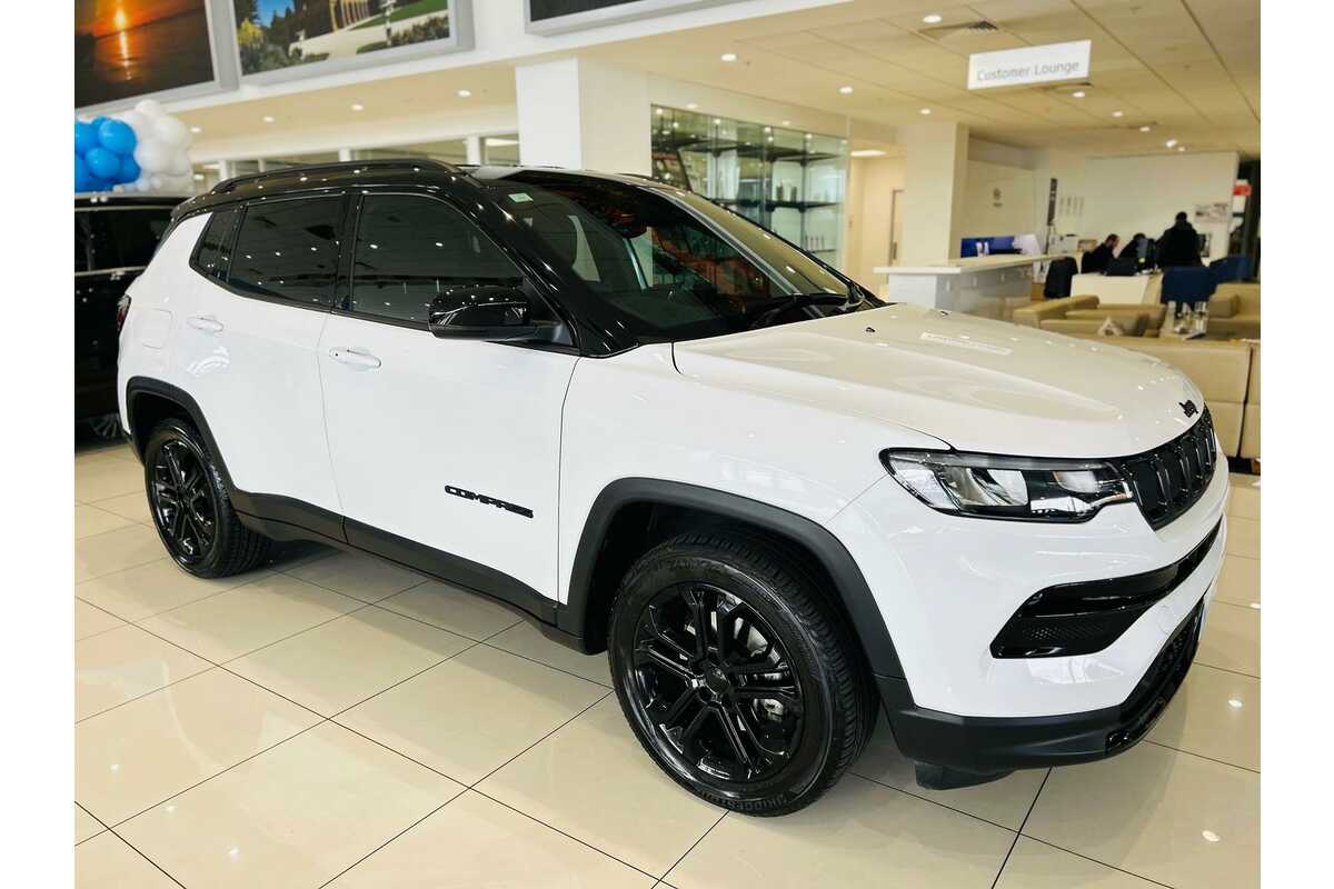 2023 Jeep Compass Night Eagle M6