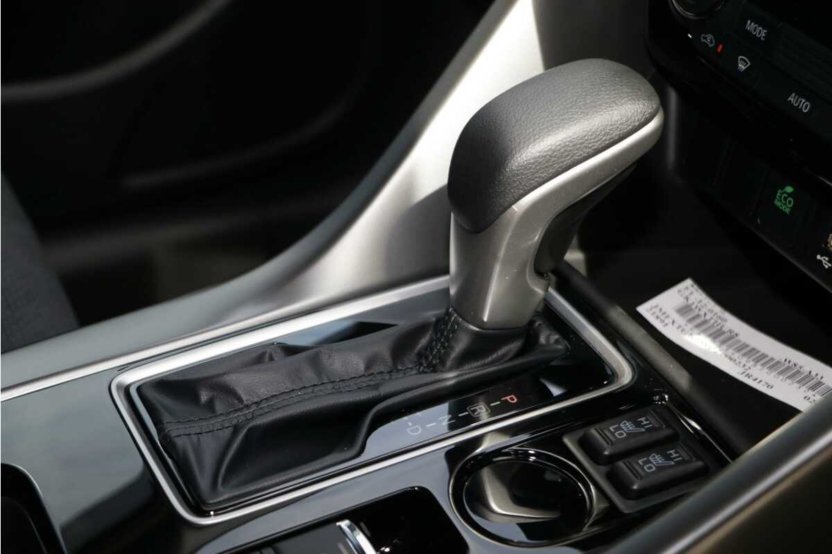 2023 Mitsubishi Eclipse Cross LS Black Edition YB