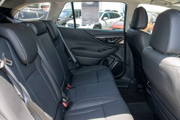 2023 Subaru Outback AWD Touring 6GEN