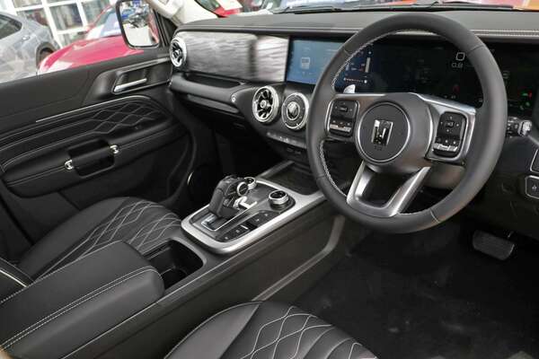 2023 GWM Tank 300 Lux P01