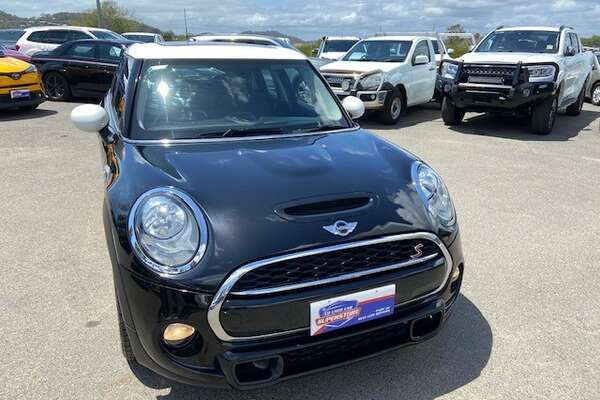 2015 MINI Hatch COOPER F55