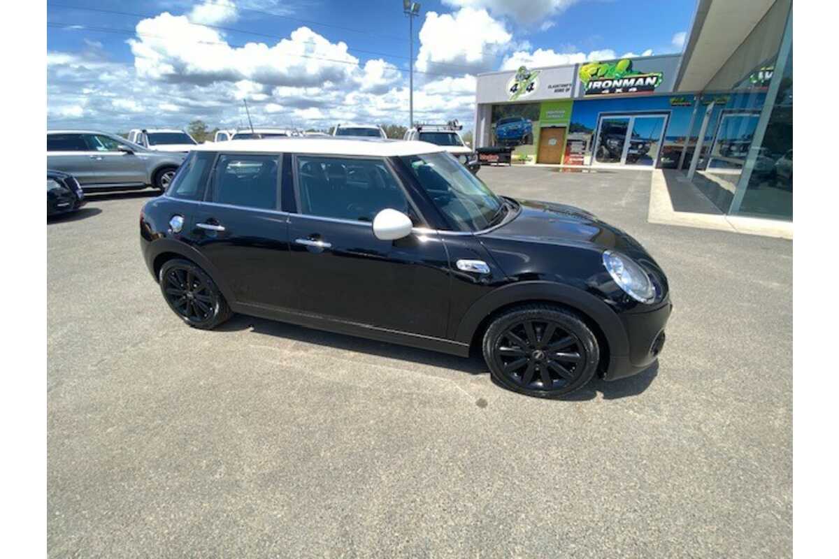 2015 MINI Hatch COOPER F55