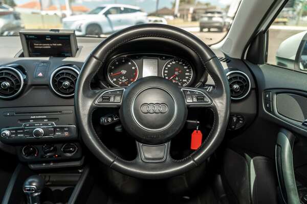 2014 Audi A1 Attraction 8X