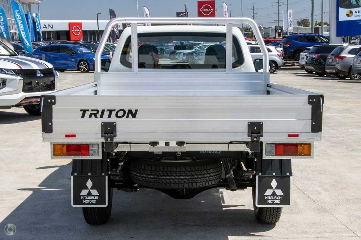 2023 Mitsubishi Triton GLX MR