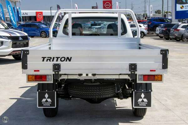 2023 Mitsubishi Triton GLX MR