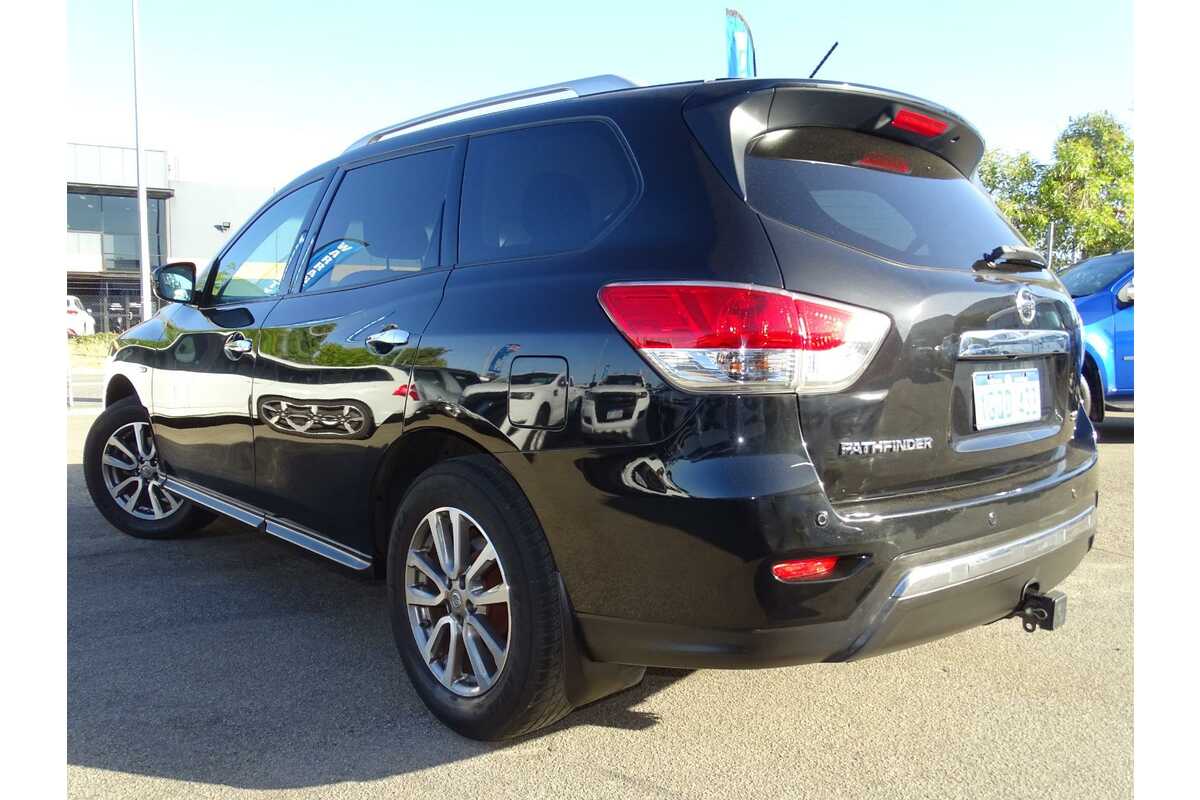 2015 Nissan Pathfinder ST R52