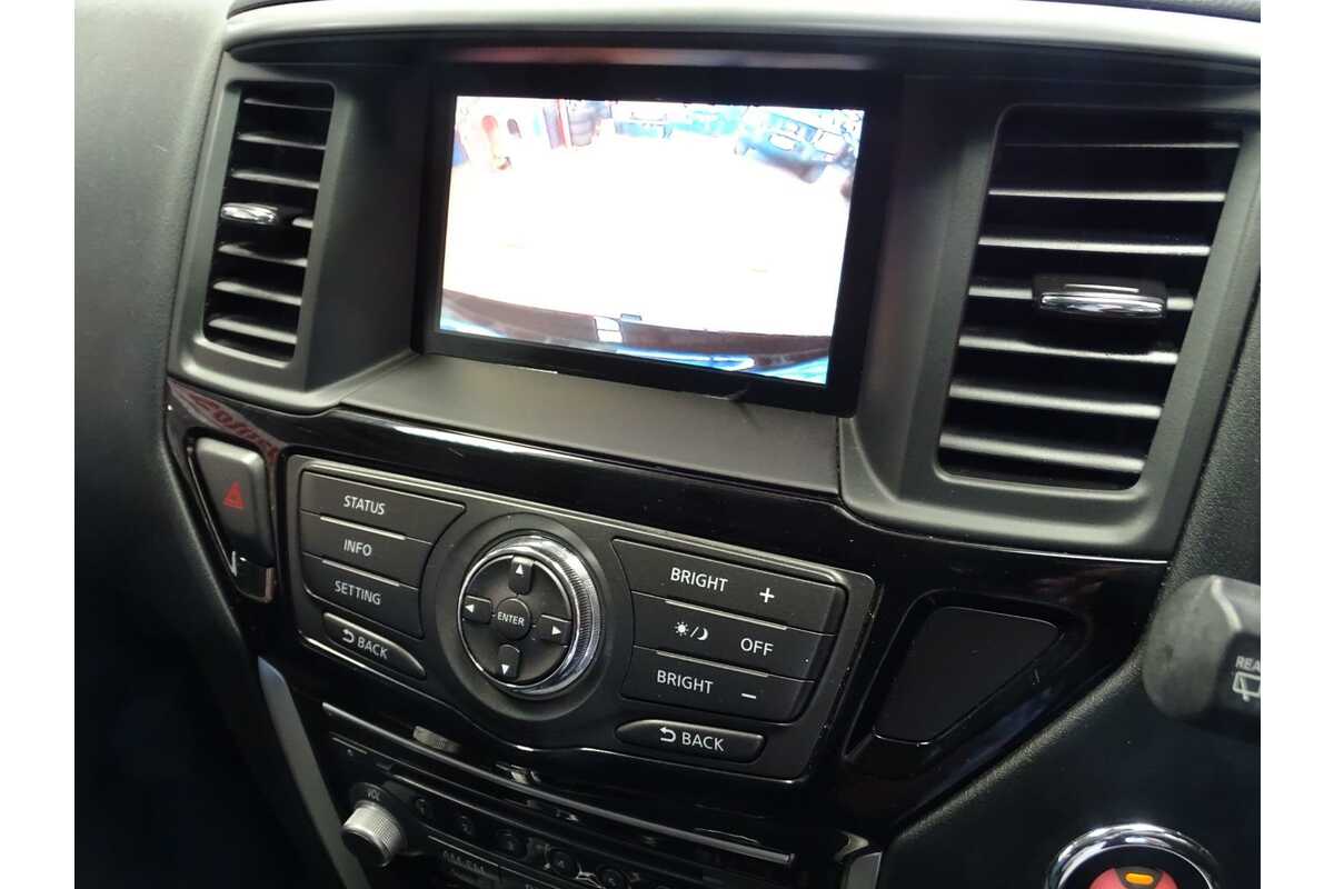 2015 Nissan Pathfinder ST R52