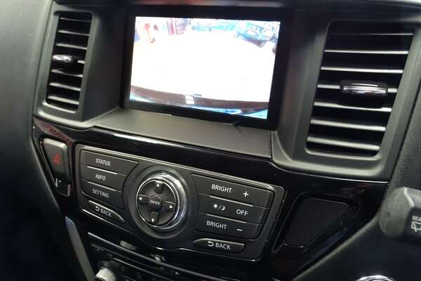 2015 Nissan Pathfinder ST R52