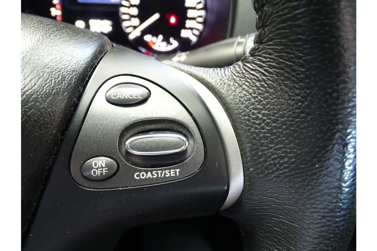 2015 Nissan Pathfinder ST R52