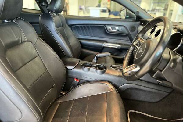 2015 Ford Mustang  FM