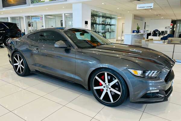 2015 Ford Mustang  FM
