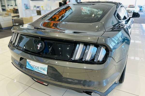 2015 Ford Mustang  FM