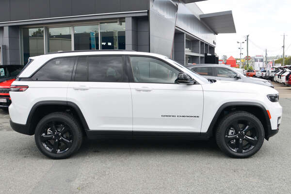 2022 Jeep Grand Cherokee Night Eagle WL