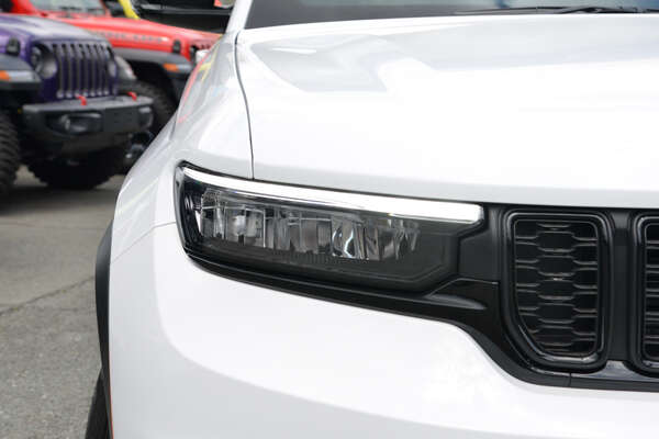 2022 Jeep Grand Cherokee Night Eagle WL