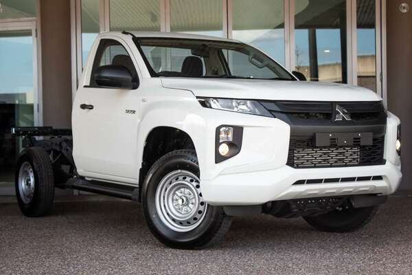 2023 Mitsubishi Triton GLX MR