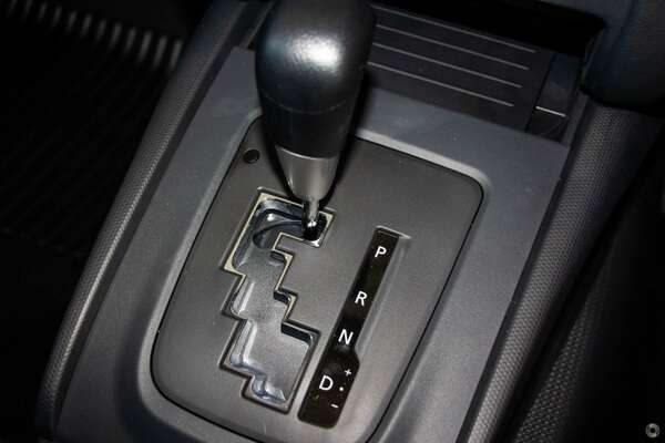 2023 Mitsubishi Triton GLX MR