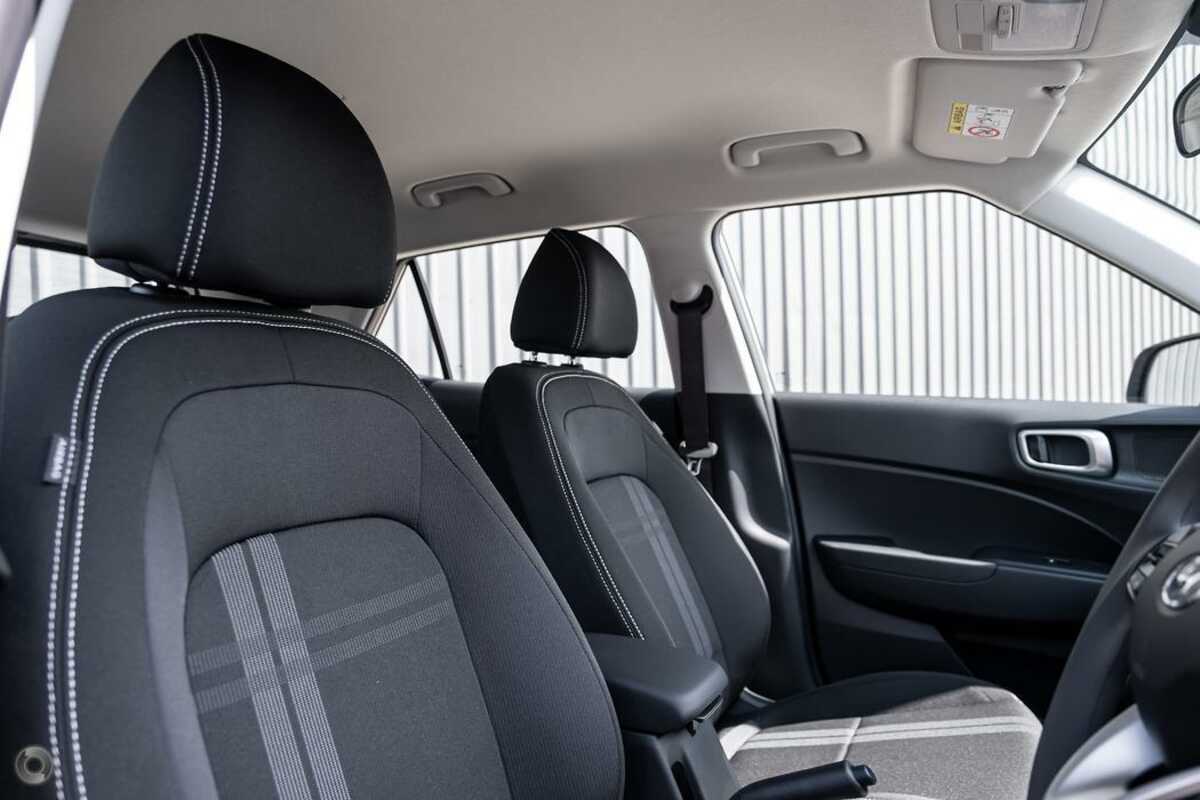 2023 Hyundai Venue  QX.V5