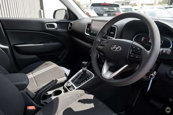 2023 Hyundai Venue  QX.V5