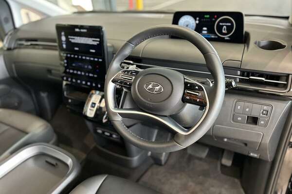 2023 Hyundai STARIA Highlander US4.V2