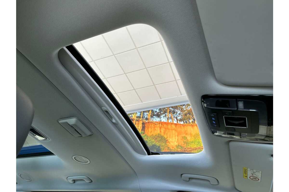2023 Hyundai STARIA Highlander US4.V2
