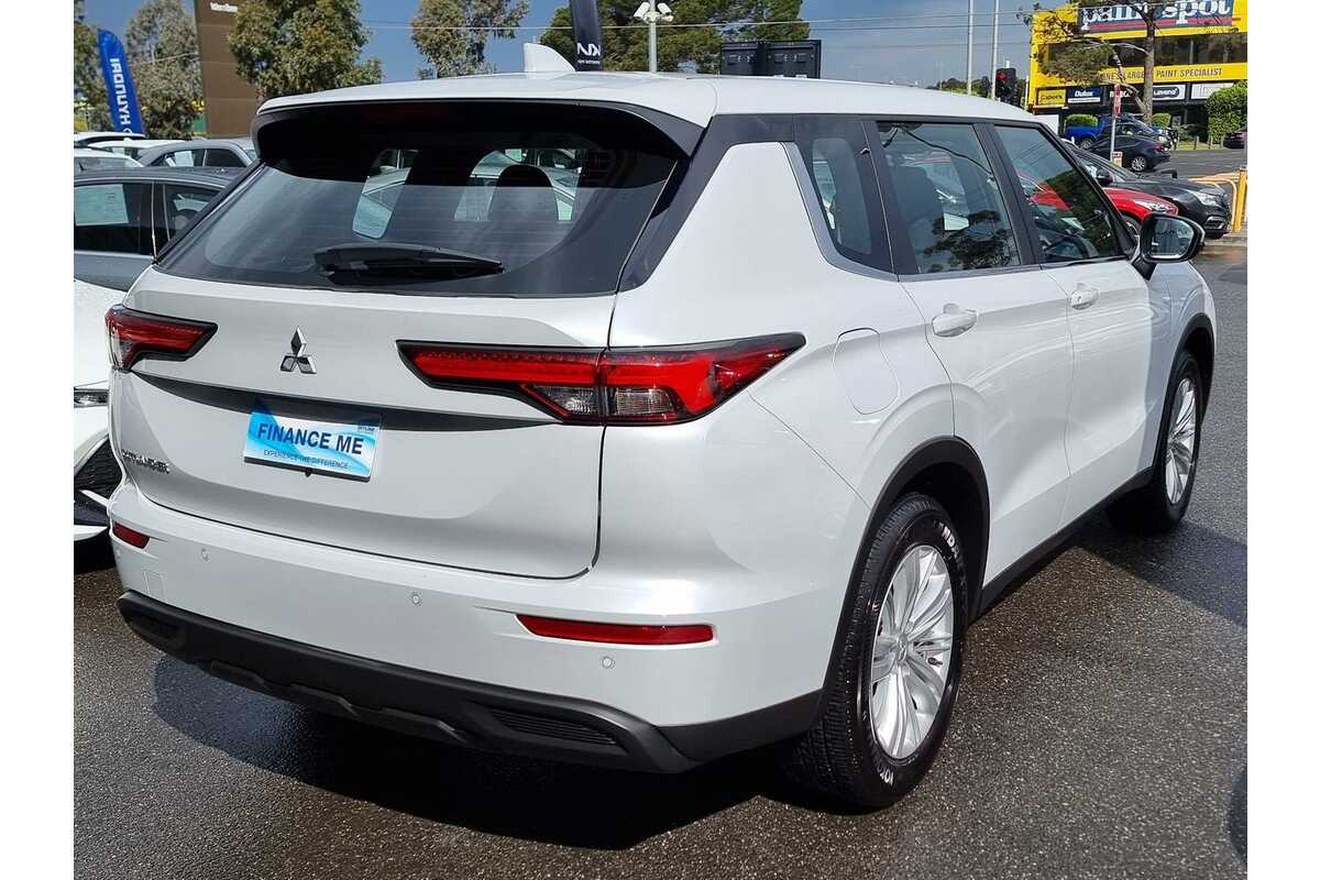 2023 Mitsubishi Outlander ES ZM