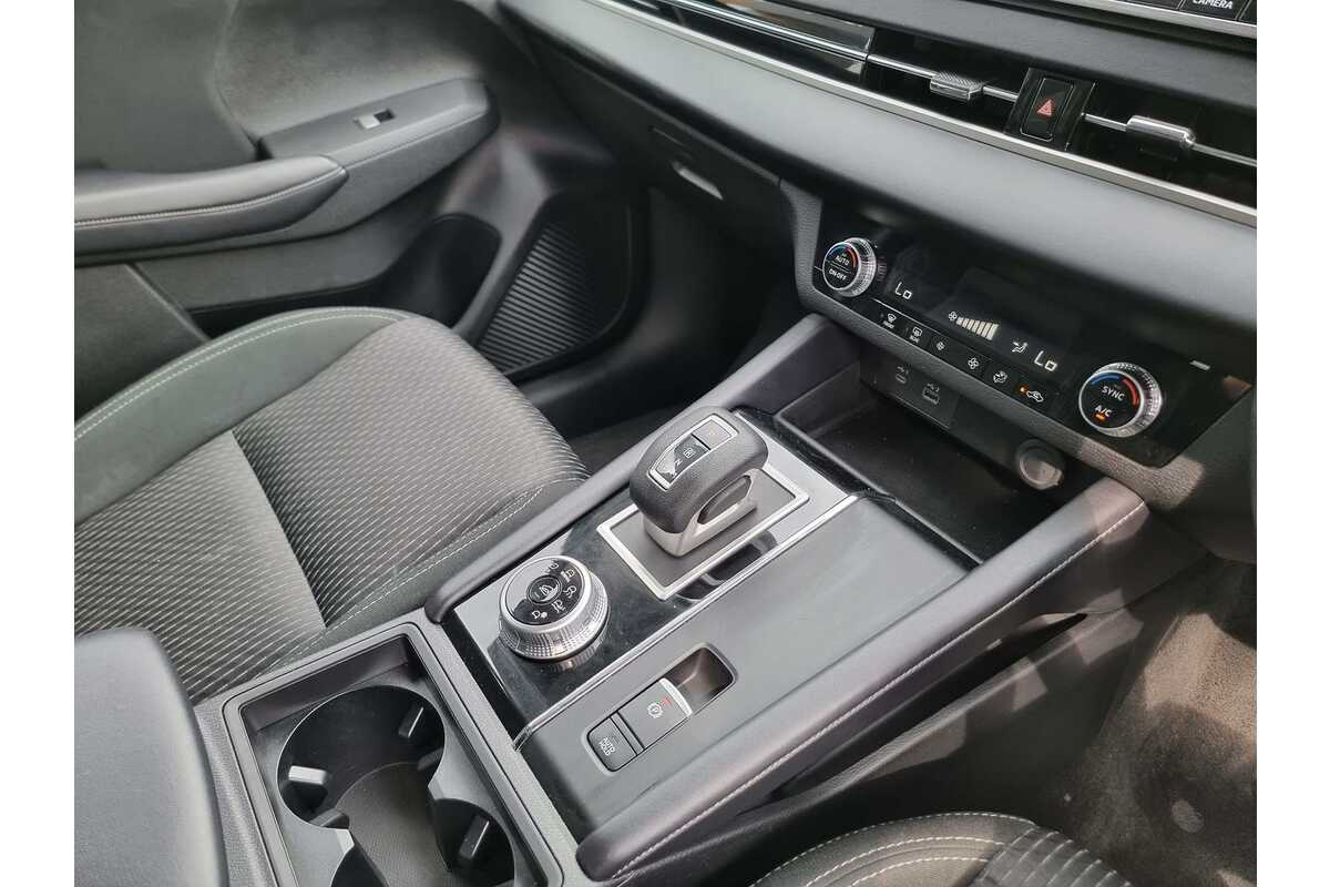 2023 Mitsubishi Outlander ES ZM