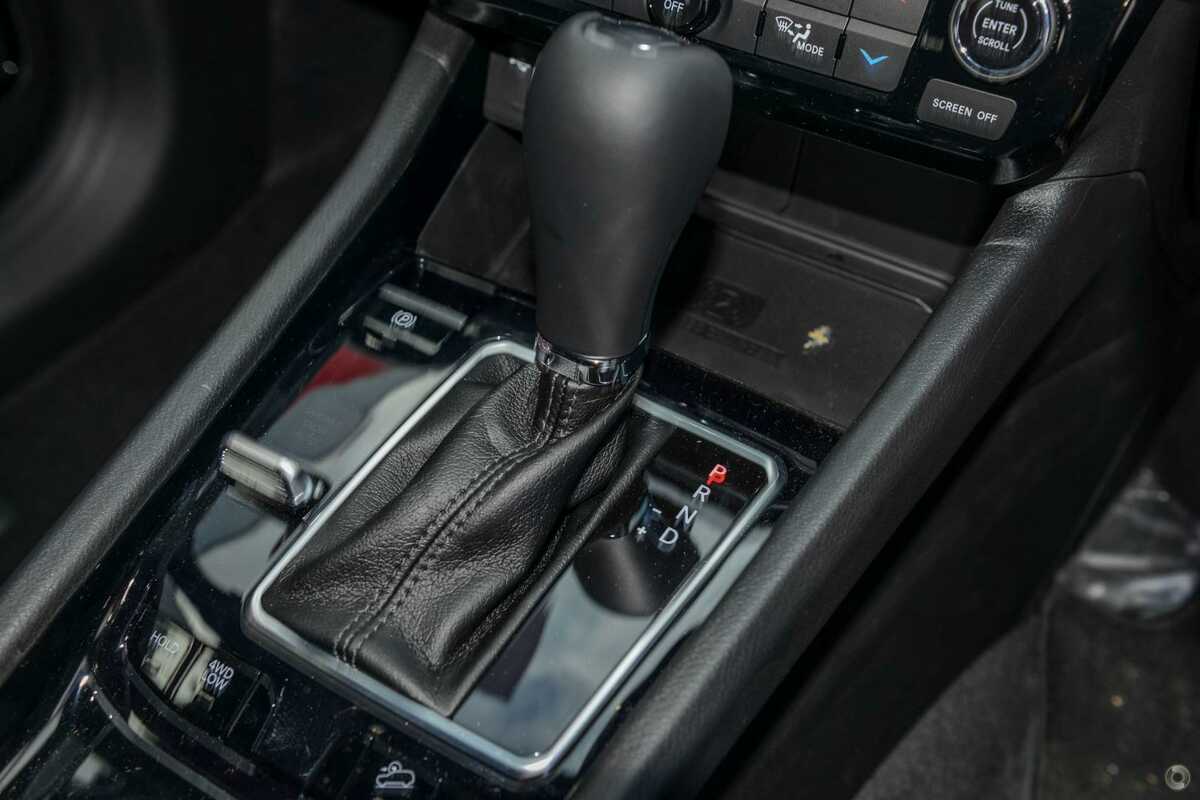 2022 Jeep Compass S-Limited M6