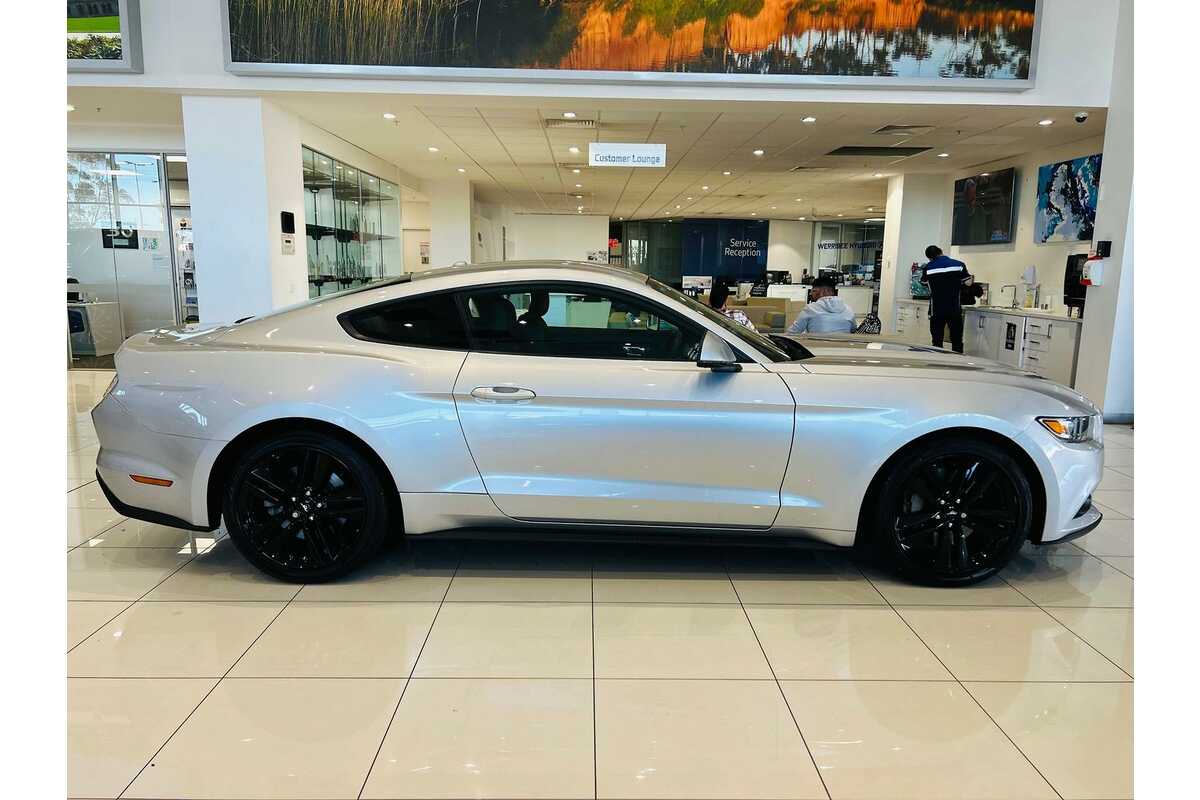 2016 Ford Mustang  FM