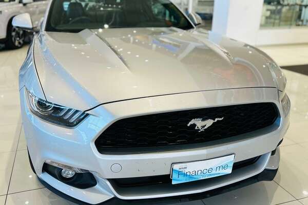 2016 Ford Mustang  FM