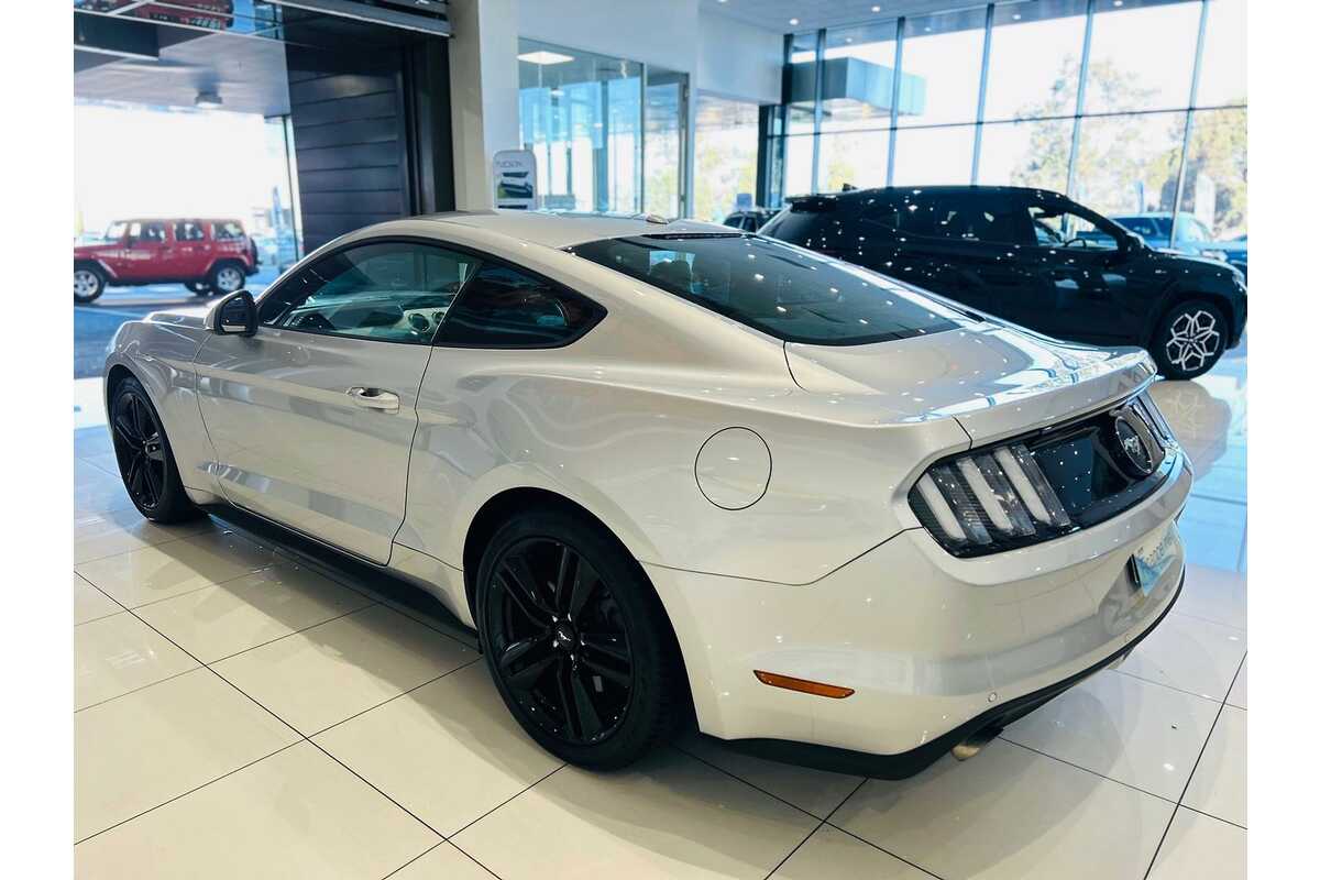 2016 Ford Mustang  FM