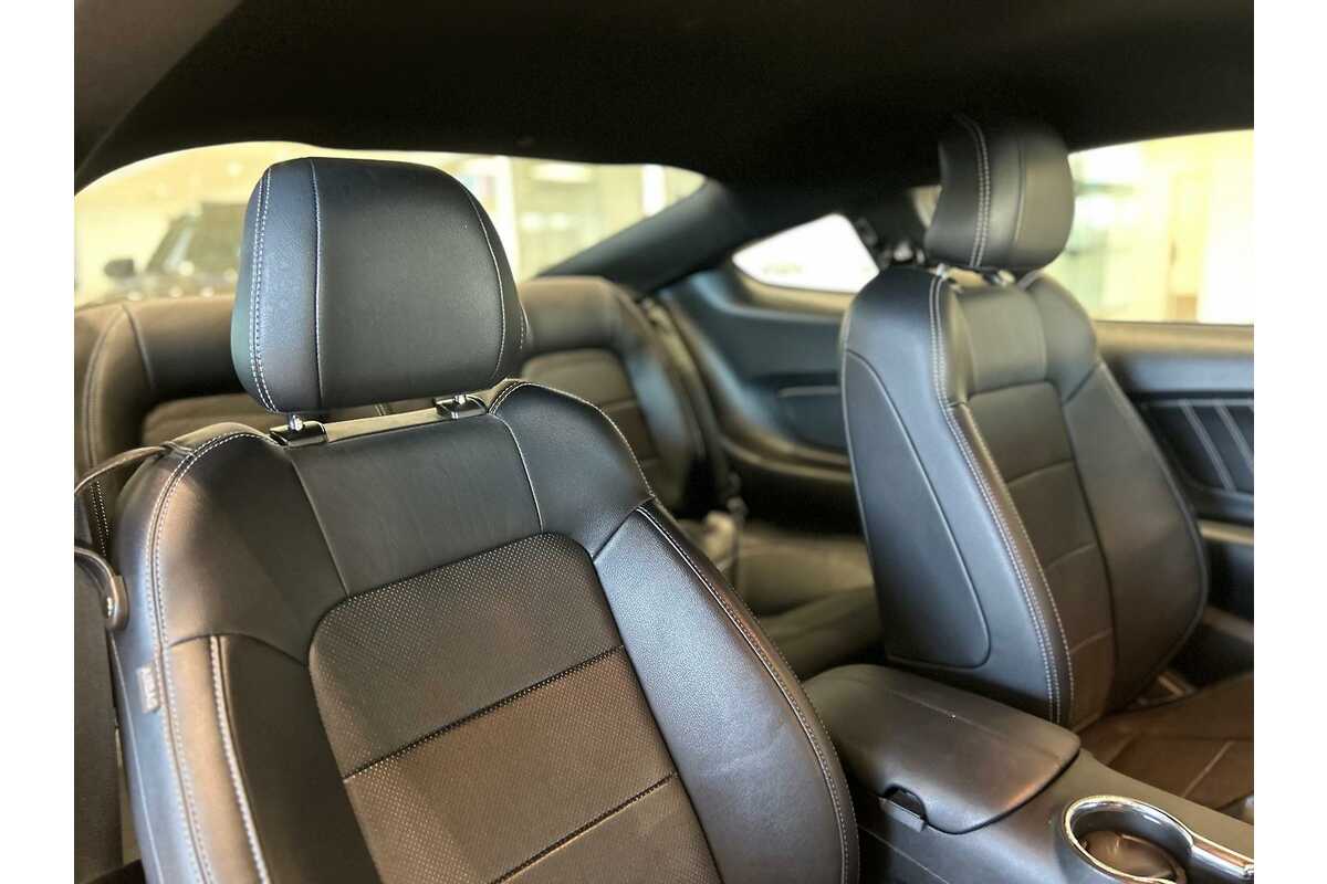 2016 Ford Mustang  FM