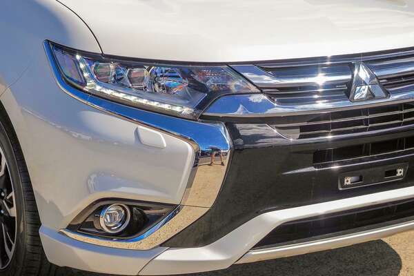 2018 Mitsubishi Outlander PHEV LS ZK