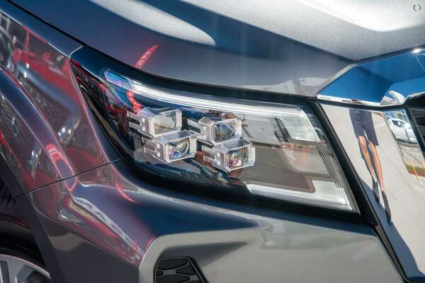 2023 Nissan Navara ST D23