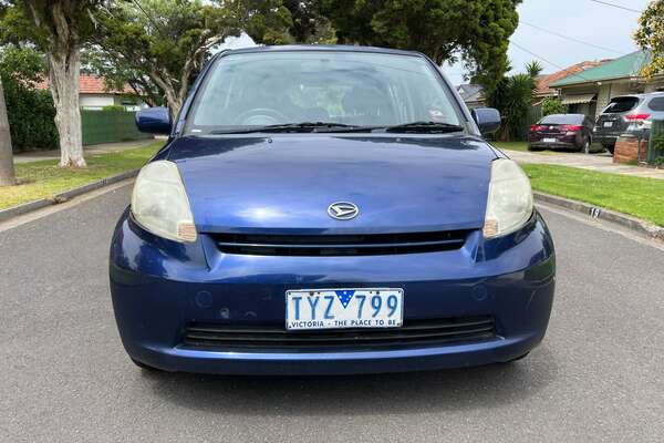 2005 Daihatsu Sirion  M301RS
