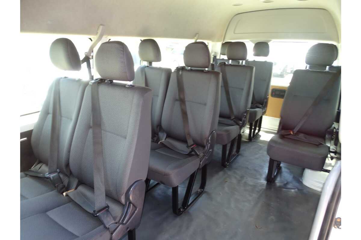 2019 Toyota Hiace Commuter KDH223R