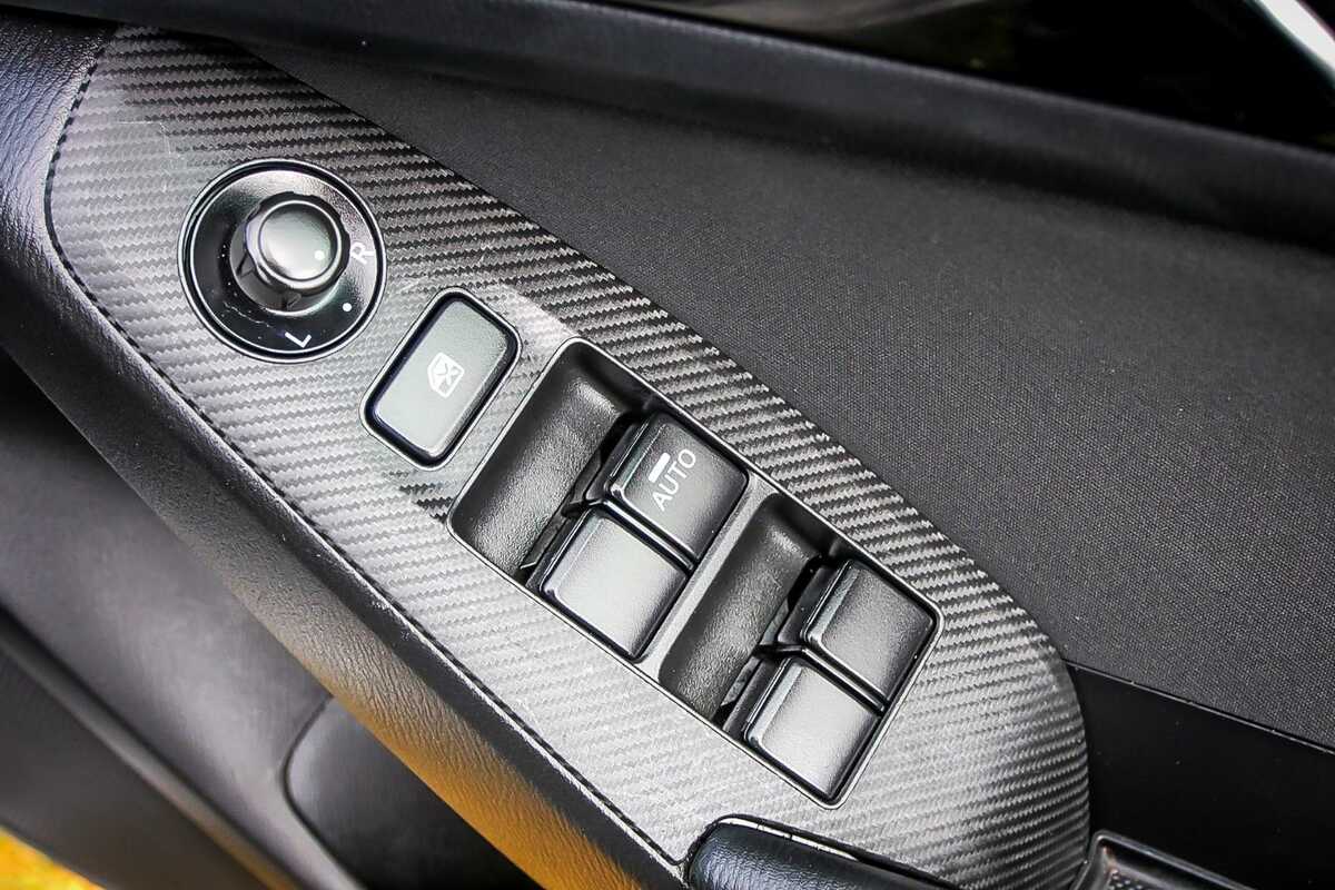 2015 Mazda 3 Neo BM5278