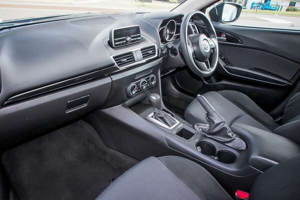 2015 Mazda 3 Neo BM5278