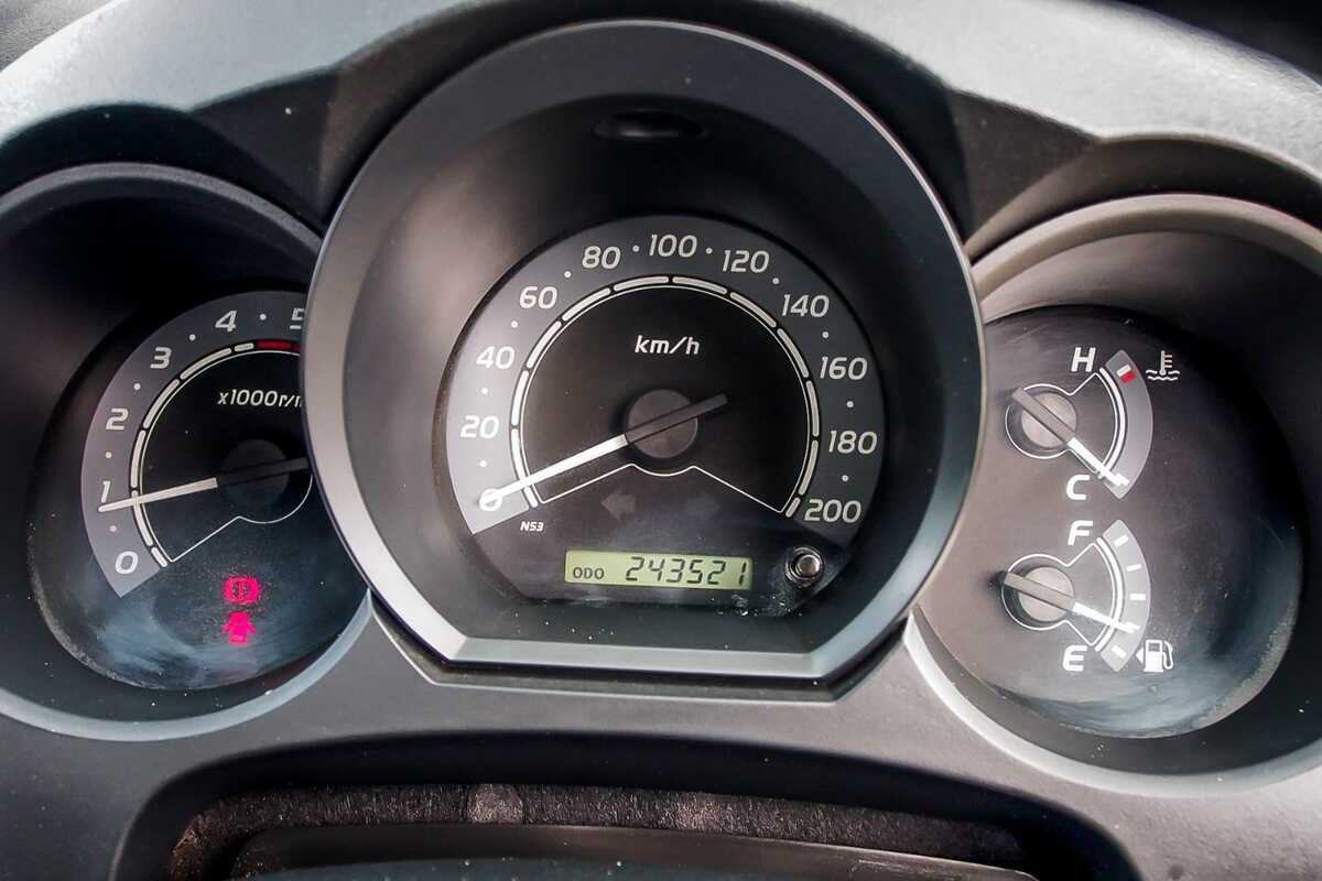 2010 Toyota Hilux SR KUN16R