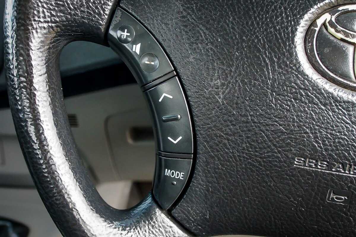 2010 Toyota Hilux SR KUN16R