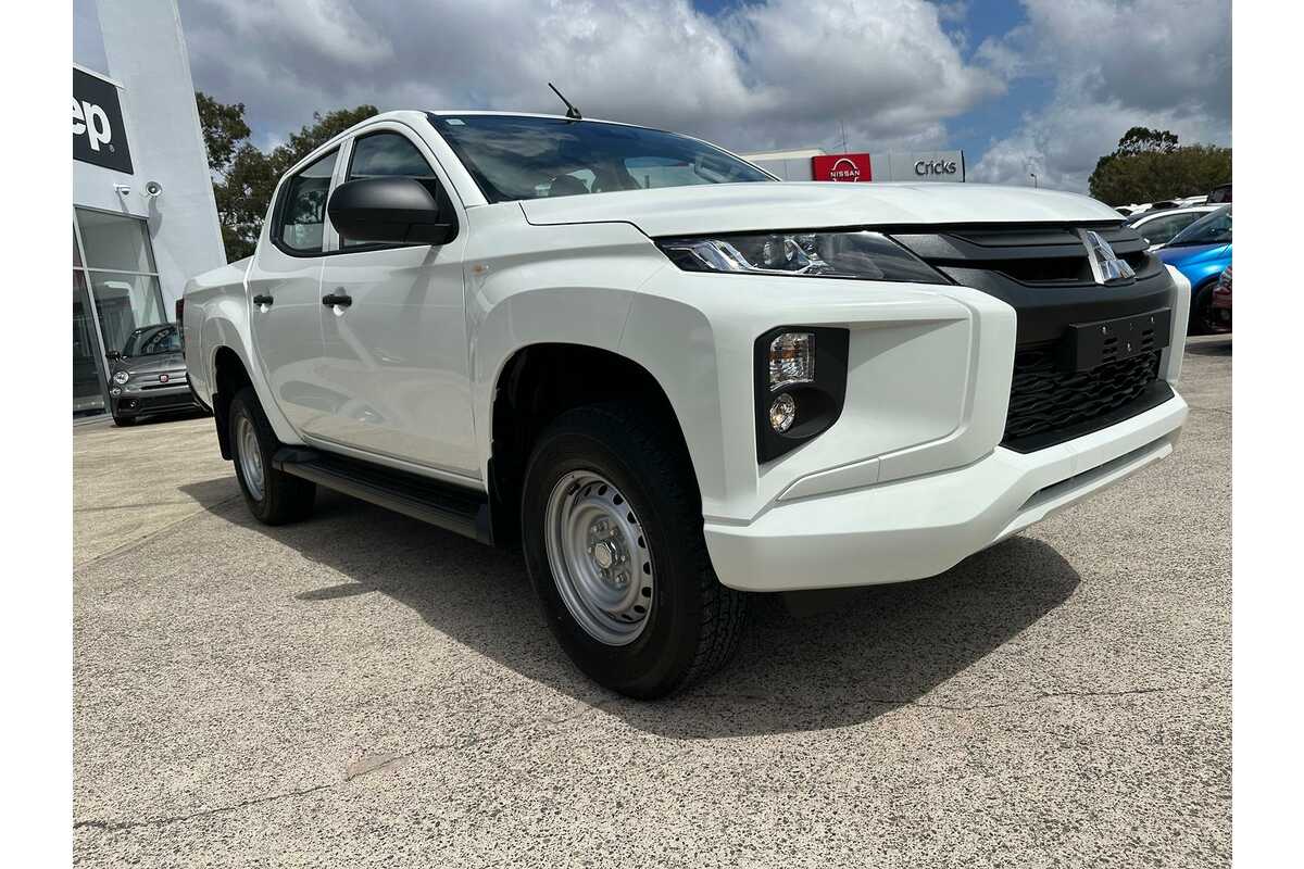 2023 Mitsubishi Triton GLX MR