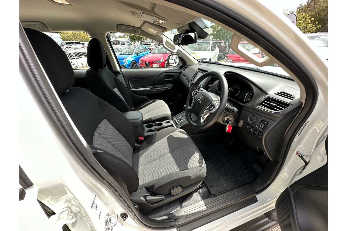 2023 Mitsubishi Triton GLX MR