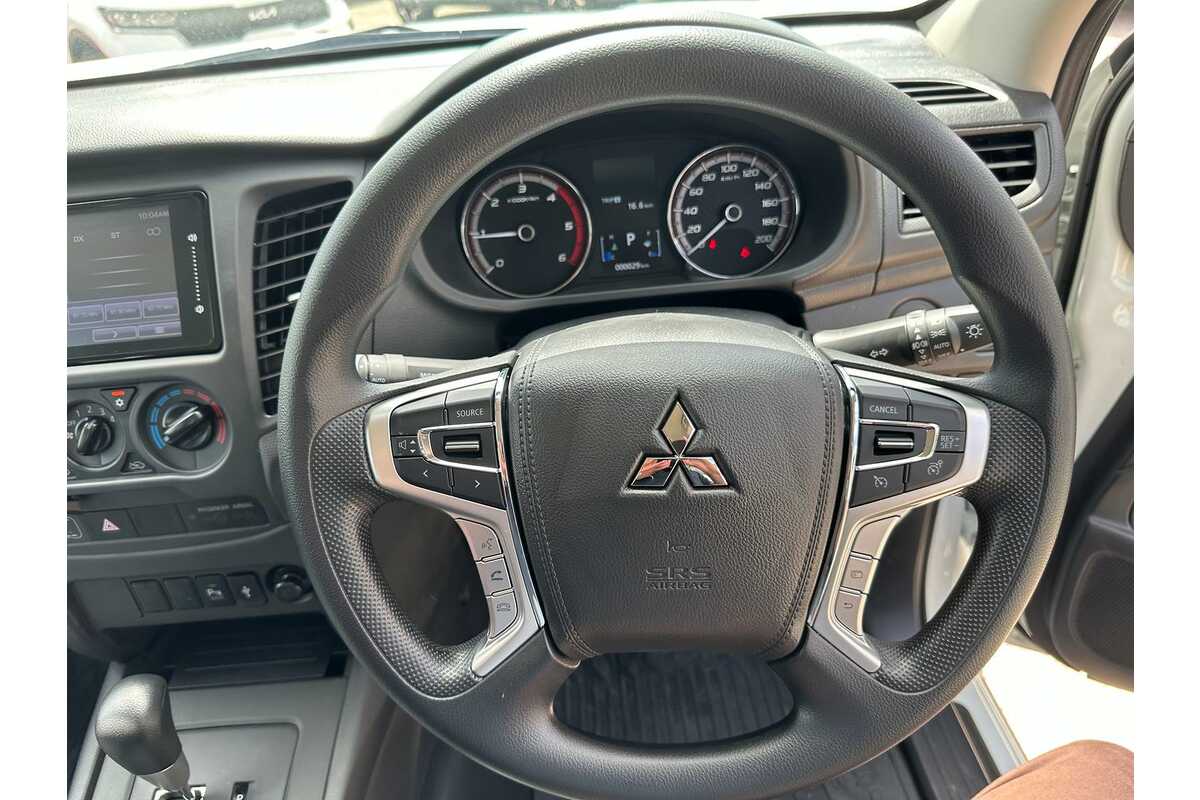 2023 Mitsubishi Triton GLX MR